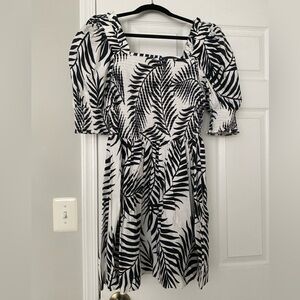 Chic Black and White Leaf Print Knee Length Dress